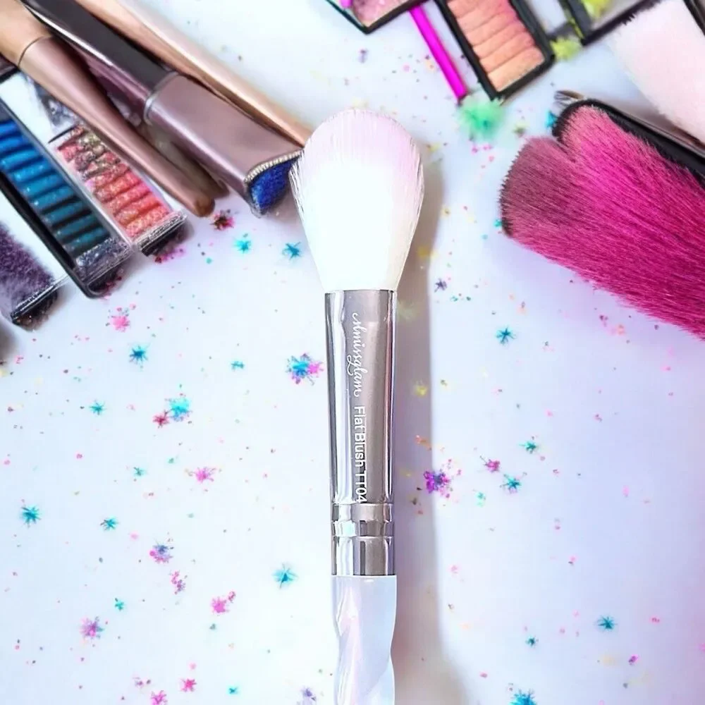 Slmissglam Brush flat brush TT04 Brand New Without Box